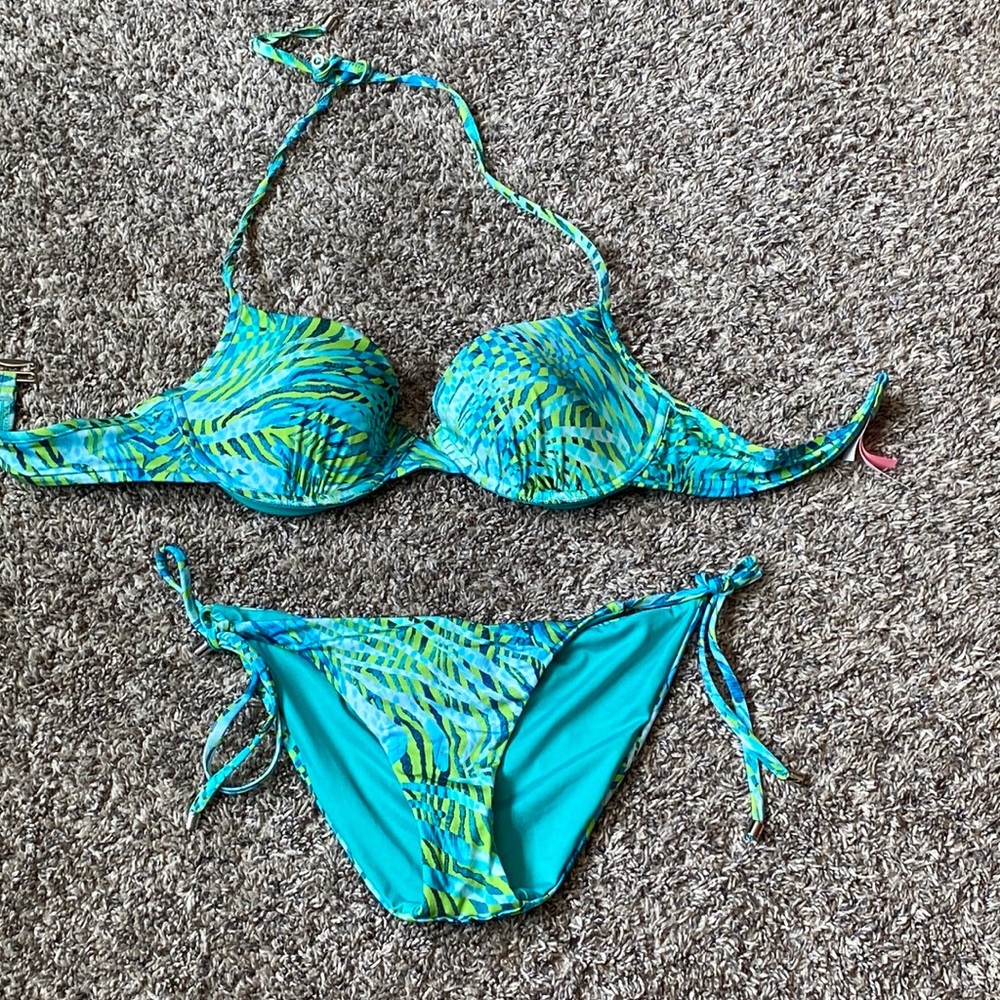 NWOT Victorias Secret Bikini